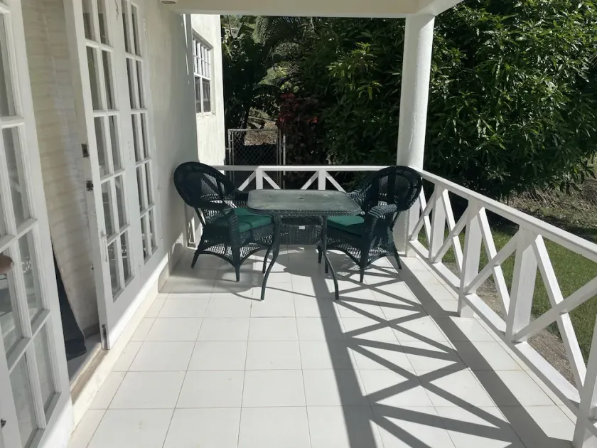 Quiet 2 Bedroom Country Apartment - Image 1