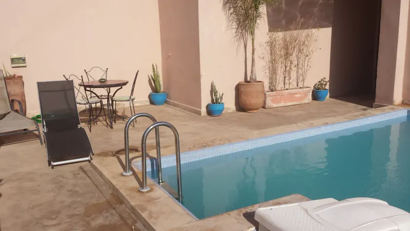 Residence with swimming pool on the roof, apartment with terrace in the center - Image 1