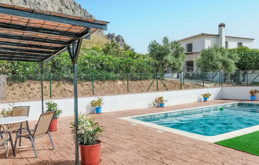 Amazing home in Cañete la Real - Image 1