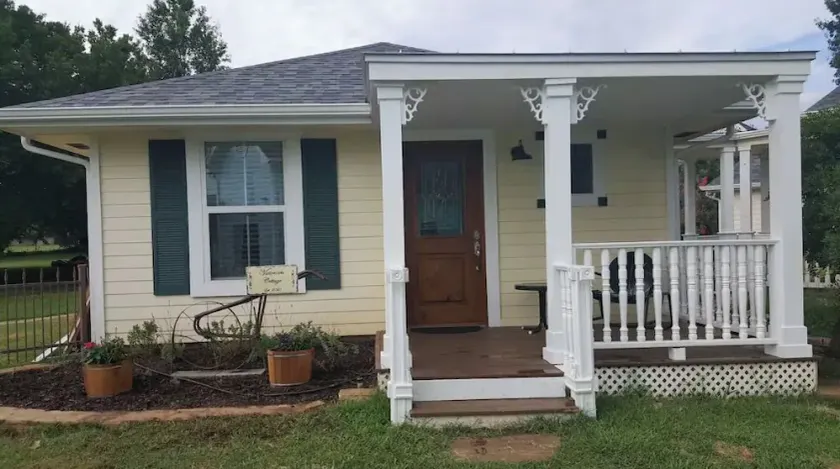 Victorian Cottage - Image 1