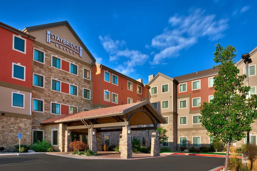 Heated Pool & Hot Tub + Free Breakfast Buffet. Great Location! Close to Jordan Landing - Image 1