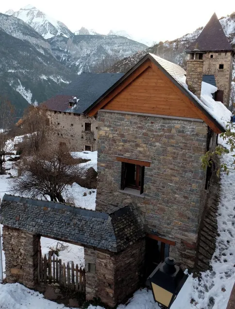 Casa Rural Albana Pyrenees i hjertet af Chisten - Image 1