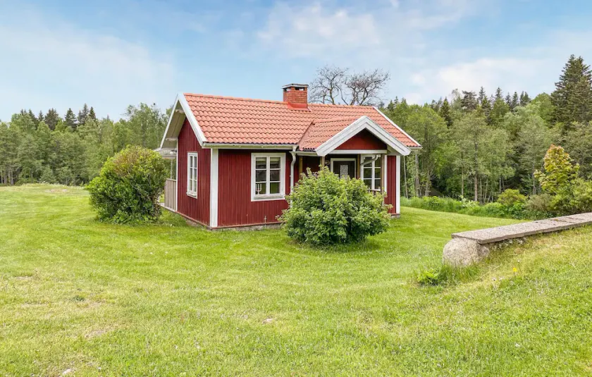 Stunning Home In Tranhult With Kitchen - Image 1