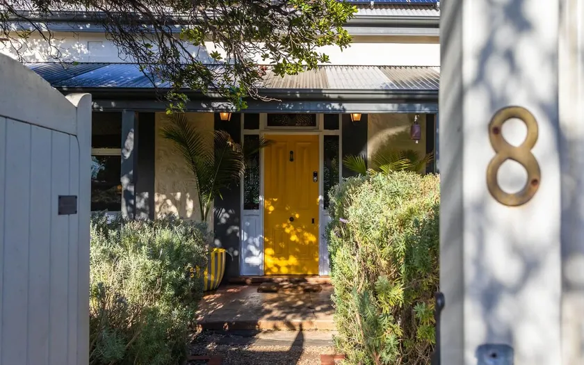 ELANORA ROSE IS WITHIN CLOSE WALKING TO SHOPS, CAFES AND THE PT ELLIOT BAKERY - Image 1