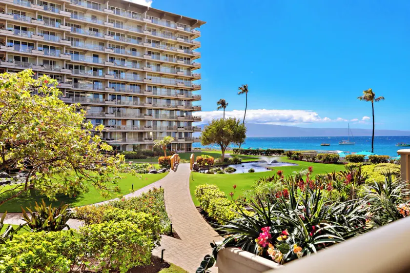 Grdn View steps from beach, dining, shopping 219 - Image 1