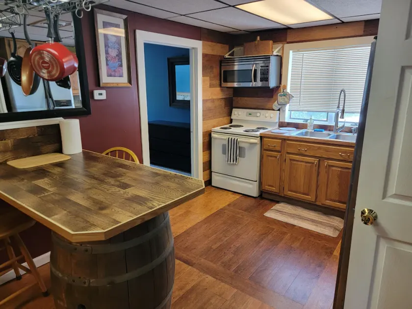 Luxury 3 bed room on the water 10 min away from Mohegan sun and Foxwoods Casino - Image 1