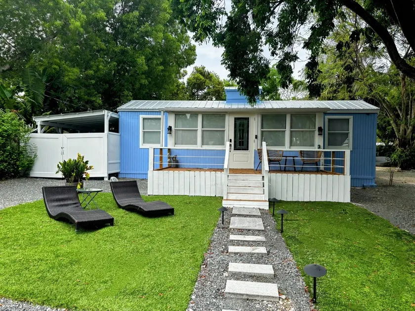 Key Largo Conch house steps from the sea - Image 1