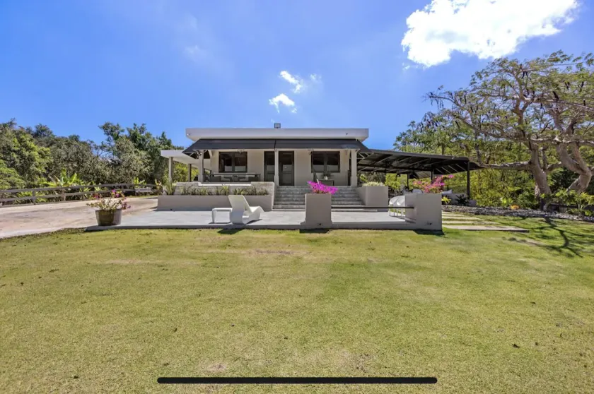 Private Hill surrounded by natural mountains, neighbored to secluded beaches. - Image 1