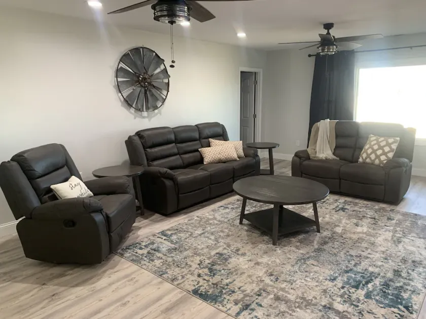 Remodeled country retreat on the Saline River. Pet Friendly! - Image 1