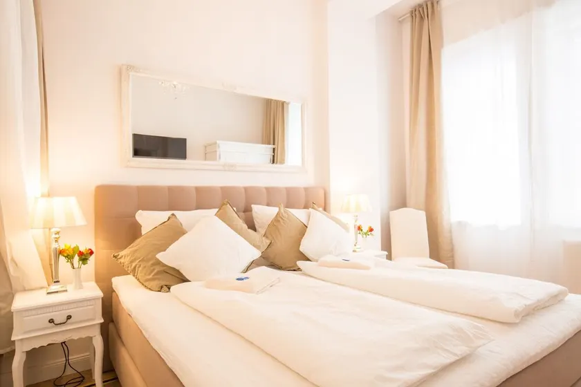 FRITZ 3 bedrooms, 2 bathrooms, 2 kitchens, 115 sqm, free wifi, box spring beds - Image 1