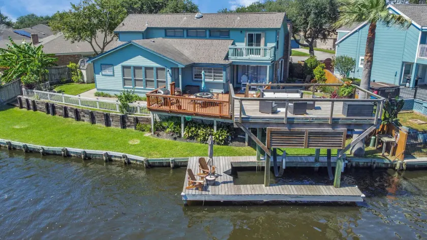 Lakeview Landing | On Madeline Lake • Sleeps 10 - Image 1