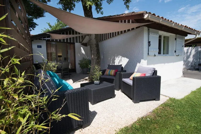 Wood chalet with garden 3 miles away from the Pyla dune and Arcachon - Image 1