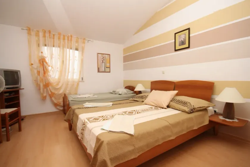 Two bedroom apartment with terrace and sea view Ivan Dolac, Hvar (A-8734-c) - Image 1