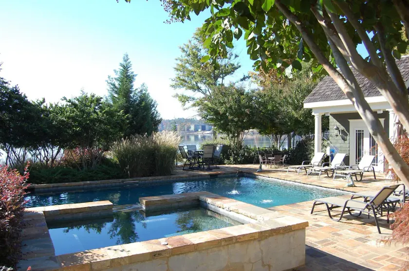 Haus am See Oconee mit Pool, Spa und eigenem Steg - Image 1