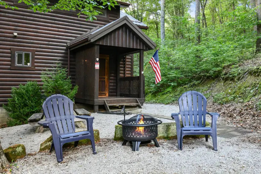 Cozy Couples Cabin! Hidden in the Woods of Hocking Hills! - Image 1