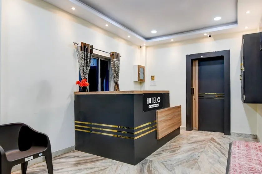 Classic With Balcony Hotel O Shalimar - Image 1