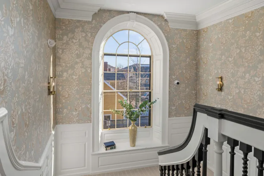 The Davenport Inn - Image 1
