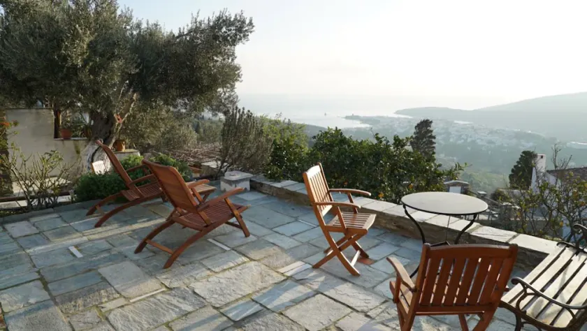 Family friendly, spacious, comfortable and calm, marvelous view. 160 s.m. - Image 1