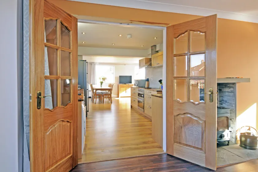 Whitby Spacious Rugby Field Cottage with off-street parking and EV fast point for electric cars - Image 1