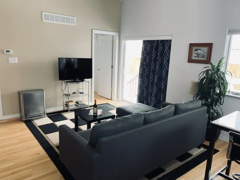 Cozy Guest Suite close to downtown and pet friendly! - Image 1
