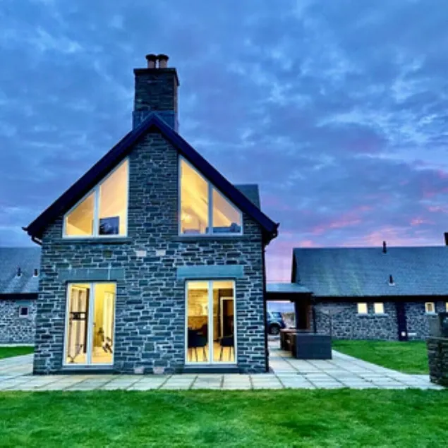 Stylish contemporary lodge on working deer farm, sleeps 12-14, plus 2 infants. - Image 1