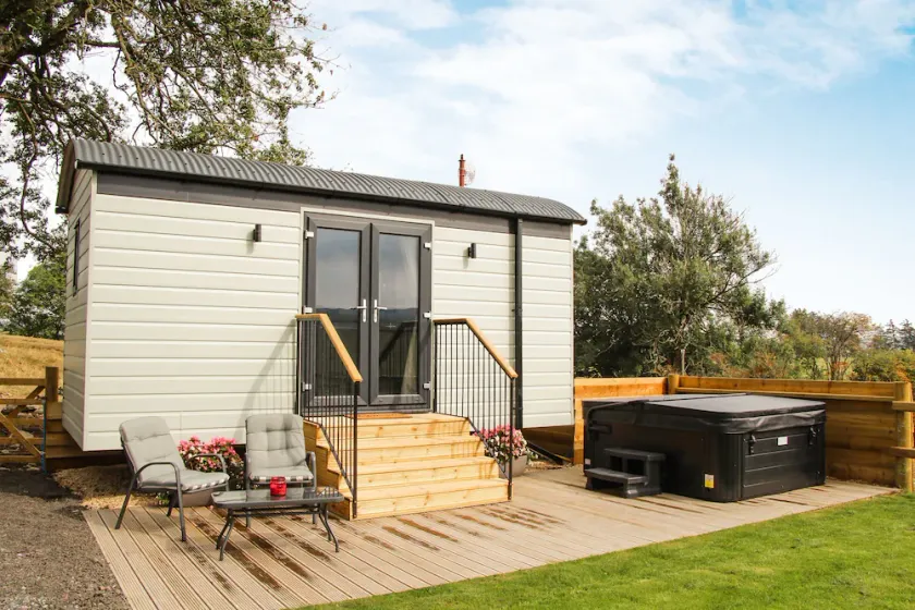 Cwm Cariad  -  Shepherds Hut with Hot Tub Sleeping 2 guests, Pet Friendly - Image 1