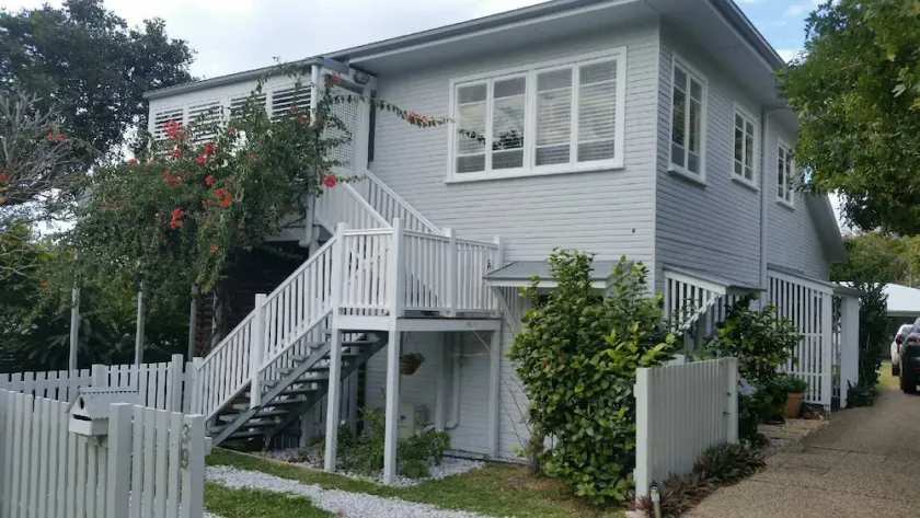 Bonnie Dune - Pet Friendly Holiday House - Image 1