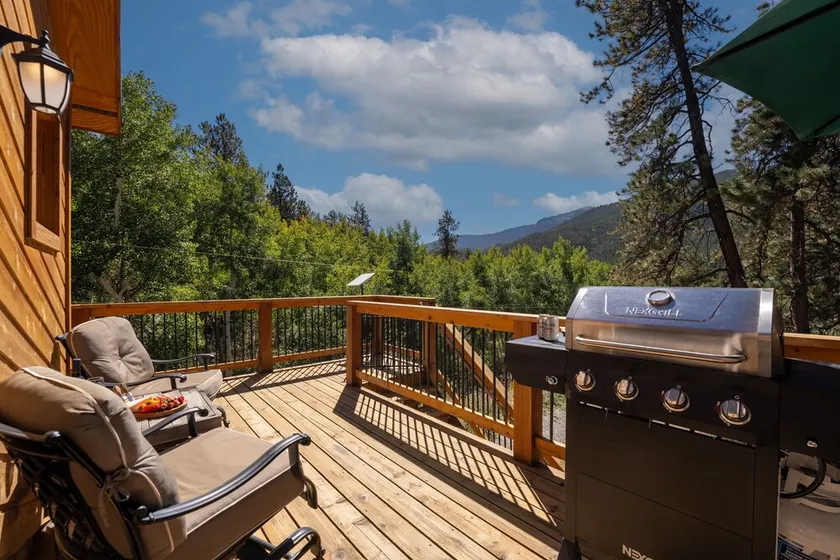 Small Town Charm -Stunning Mtn Views - Sauna- AC - Pike Forest Paradise - Image 1