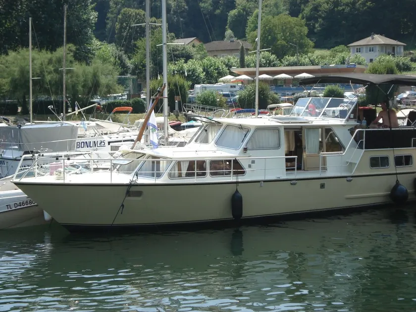 VEDETTE HOLLANDAISE DE CHARME - Lac du Bourget - Image 1