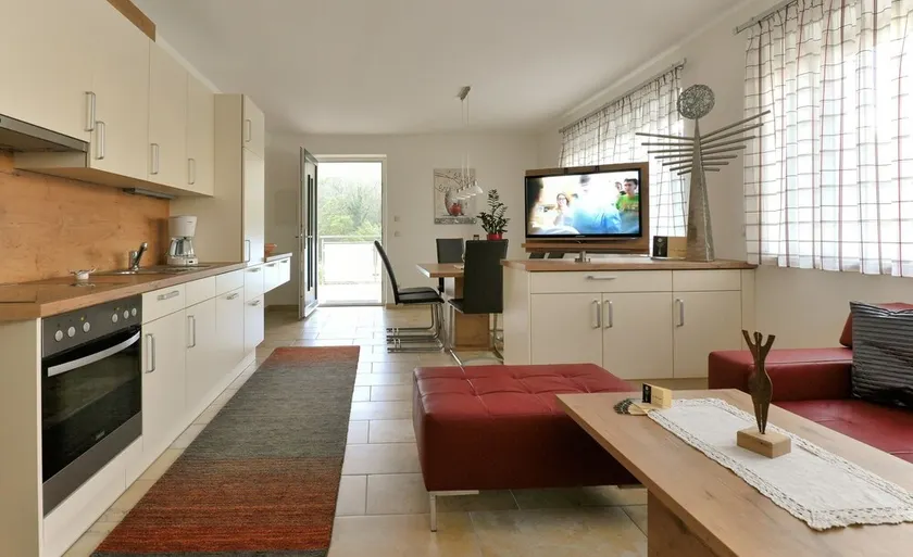 Apartment (80 sqm) on the first floor with 2 bedrooms and bathroom - Image 1