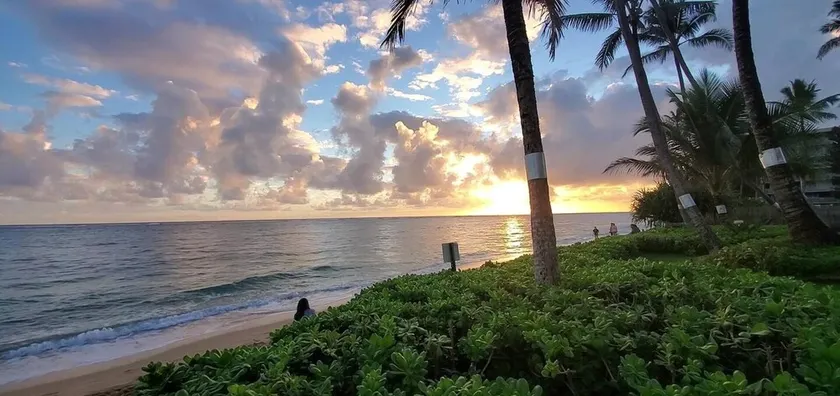 Beach Front Condo w/ Beautiful Sunrises on Private Sandy Beach + Turtles + Perfect Snorkel Spot - Image 1