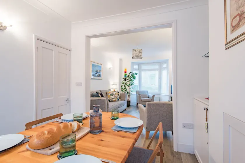 Samphire Cottage by Bloom Stays - sleeps 4 in 2 bedrooms - Image 1