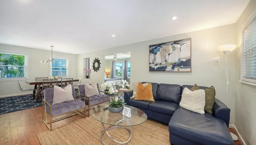 ⭐️ Pool & Gulf Views, 2BR + Den,  Prime Siesta Key Location - Image 1