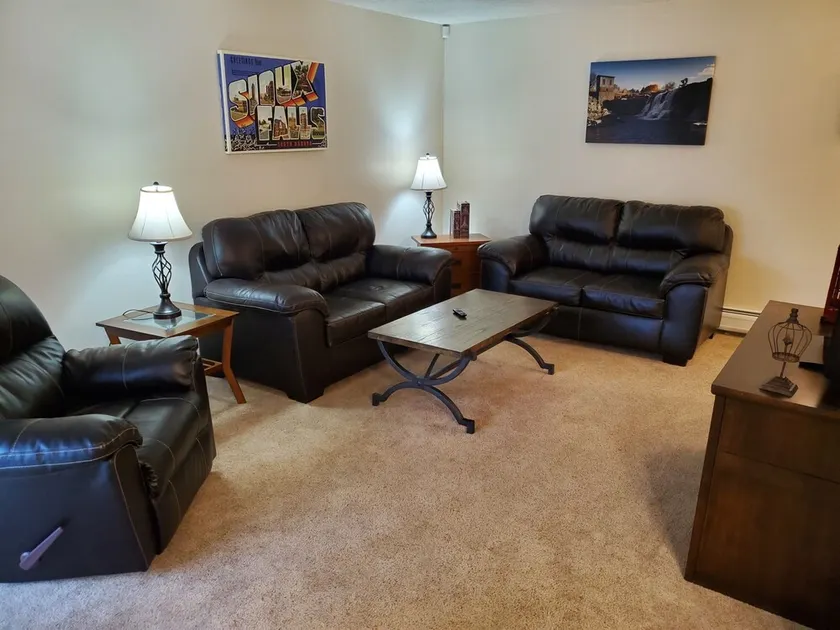 Tomar Park Apt 3 - KP101APT3 - Image 1