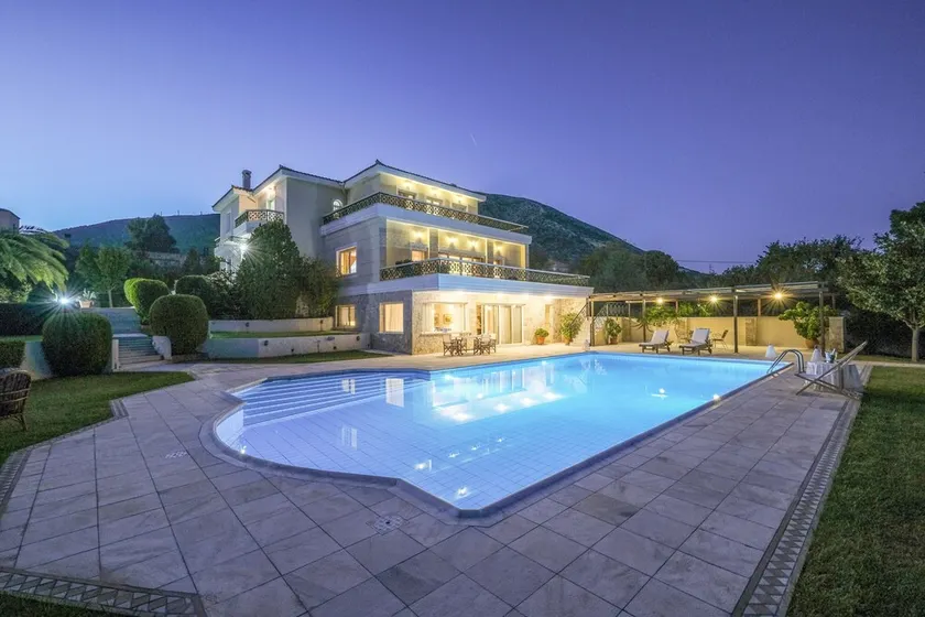 Villa 'Supreme and Classy Pool Residence ' with Mountain View, Wi-Fi and Air Conditioning - Image 1