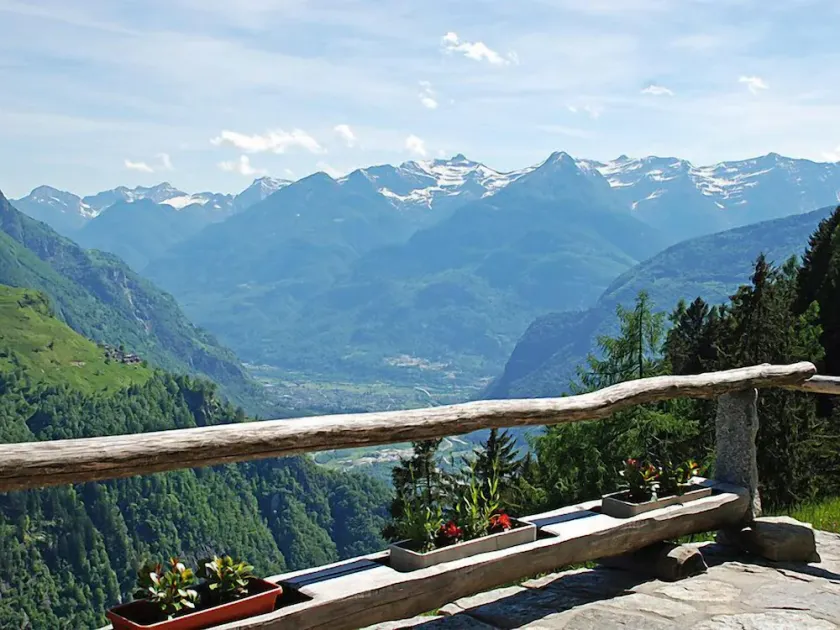 Familienorientiertes Ferienhaus mit Garten, Grill und Terrasse | Bergblick | Hunde erlaubt - Image 1