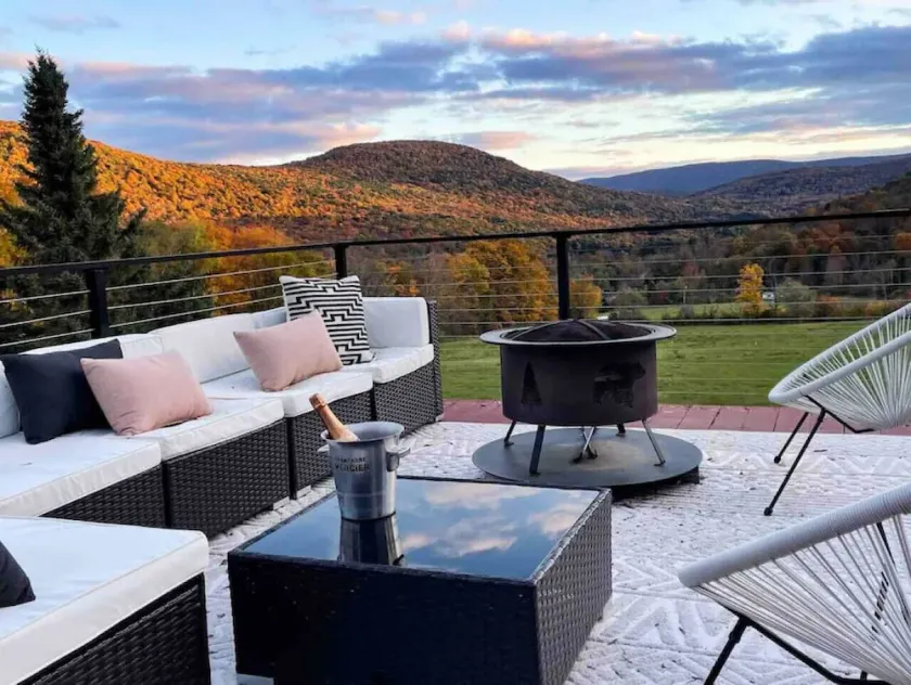 The Lane · Catskills Arthouse - 15 mins to Skiing w/game room - Image 1