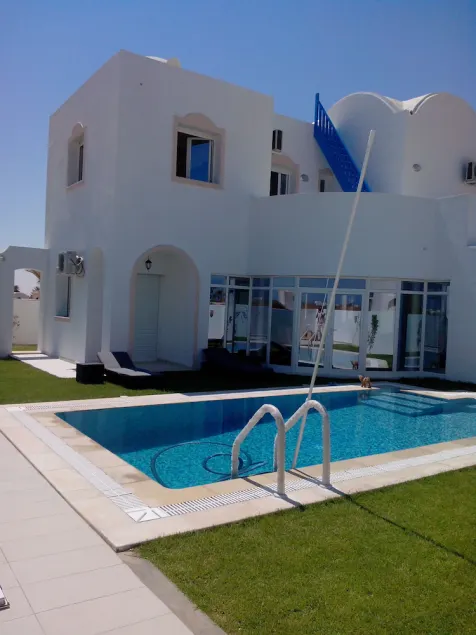 vivenda de luxo com piscina em Aghir / Djerba mar calmo - Image 1