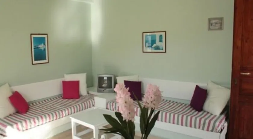 Alexandra Apartments - Image 1