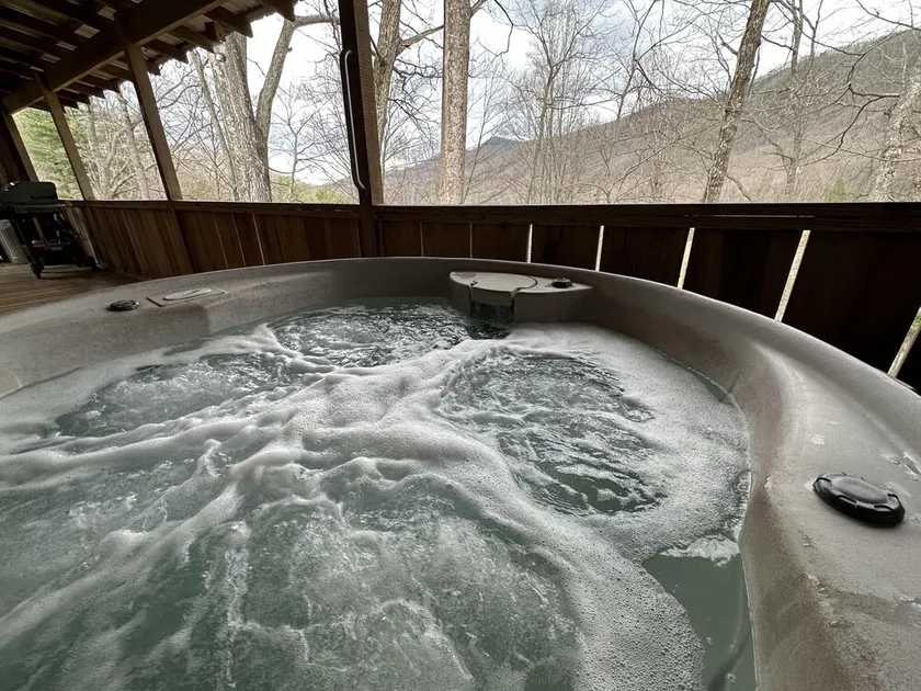 Flot udsigt, Hot Tub, Pejs, Nær Downtown, Gratis WiFi, Kæledyr tilladt - Image 1