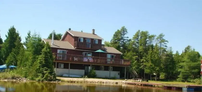 Waterfront Executive-Cottage - Bruce Peninsula - Image 1