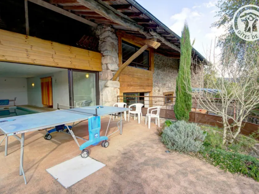 Spacious cottage with private pool and pets allowed in Saint-Priest-la-Prugne - Image 1