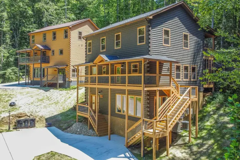 2 5BR/6BA Cabins. Private pool, game room, theater - Image 1