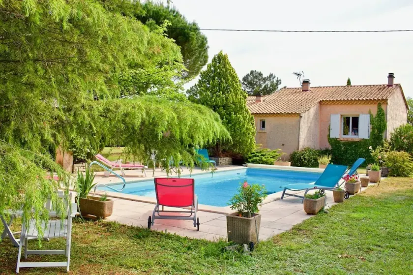 Les Murmures du Temps Luftkonditionerad 3-rums villa i Carpentras med pool - Image 1