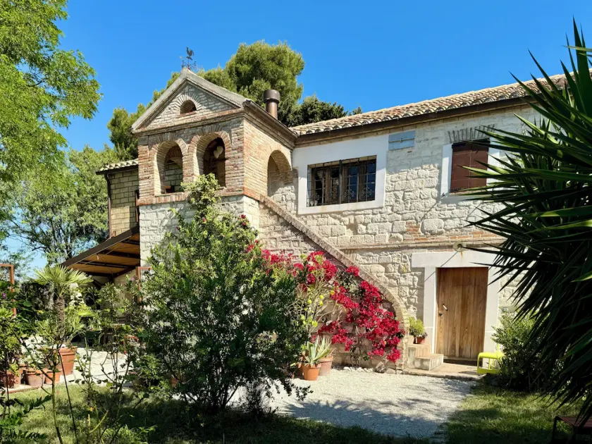 Countryvilla, Holiday Home, Sirolo, Monte Conero Park, panoramic view, beach 3km - Image 1
