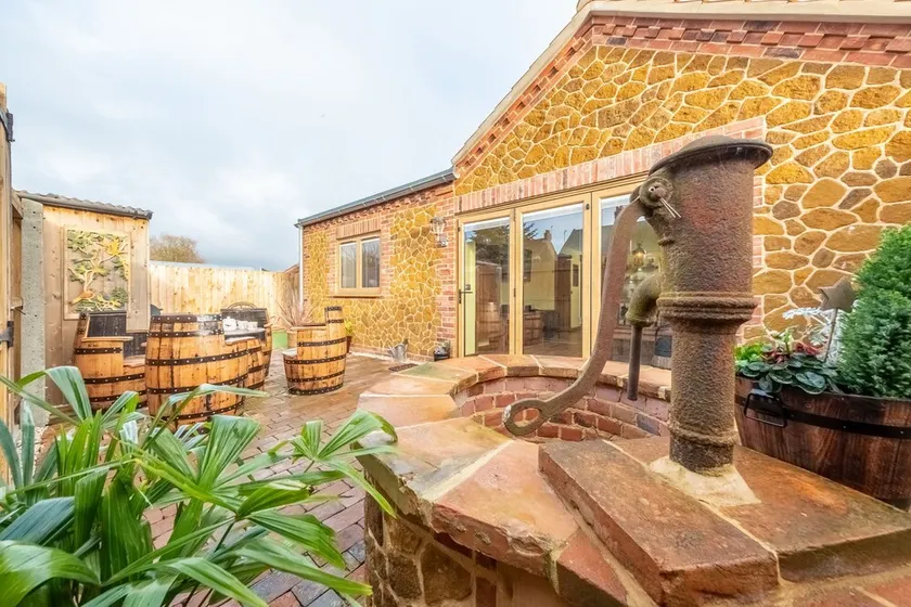 Bootleggers Barn - Image 1