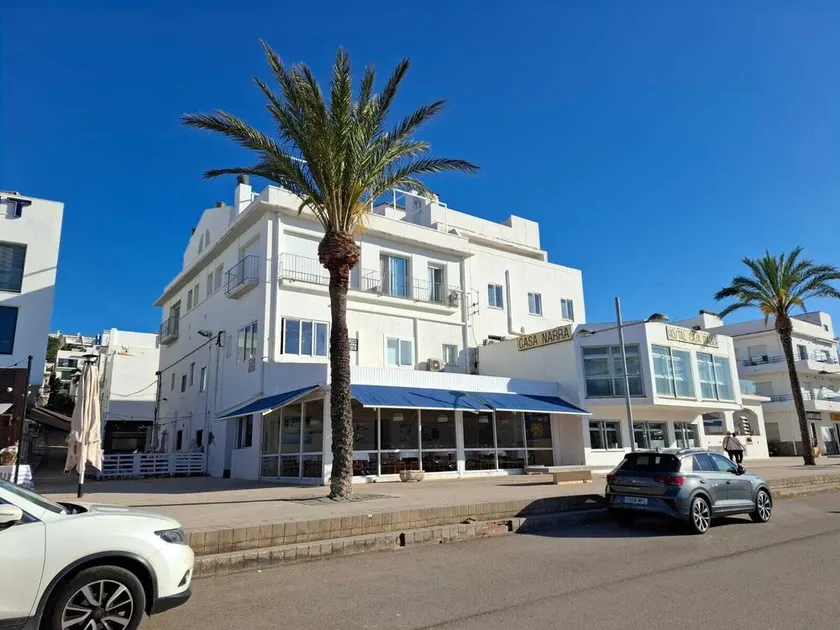Appartement Spacieux ET Confortable, SUR LA Promenade Maritime, Face AU Port - Image 1