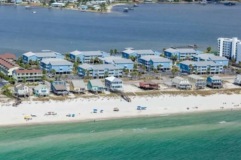 Pet Friendly 3 BR Condo across from beach! - Image 1