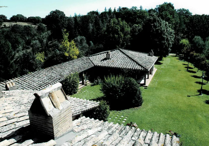 Private, 50-acre estate in Tiber Valley. Fully gated. - Image 1
