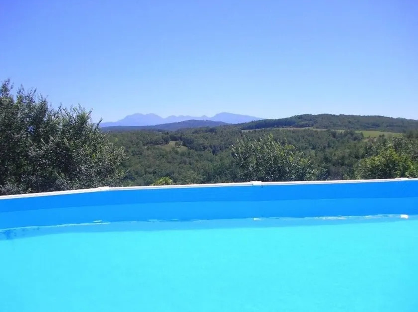 Pyreneen Vue gite with pool, renovated farmhouse tranquil with amazing views - Image 1